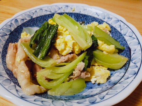 豚肉とチンゲン菜と卵の炒め物